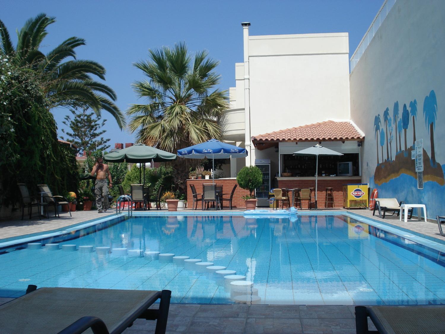 Akatos Hotel Agia Marina Екстериор снимка