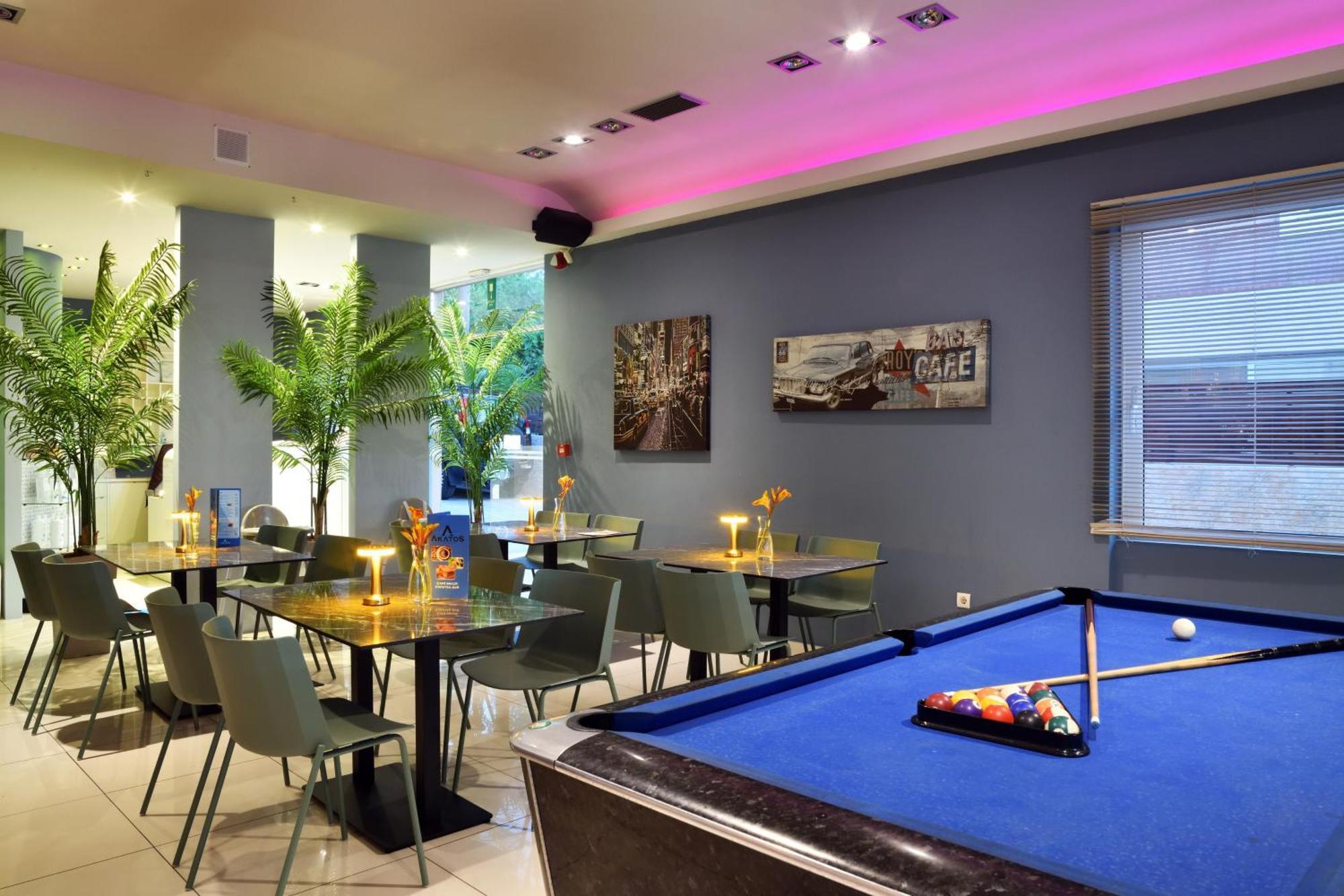 Akatos Hotel Agia Marina Екстериор снимка