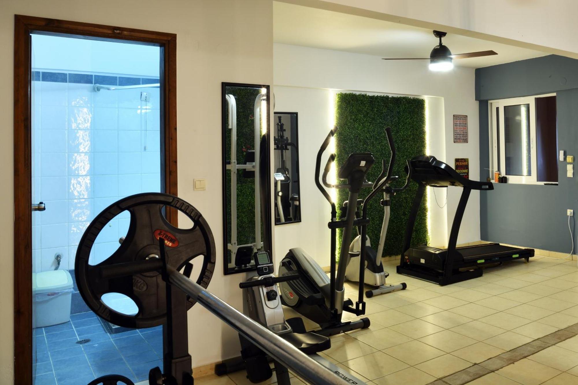 Akatos Hotel Agia Marina Екстериор снимка