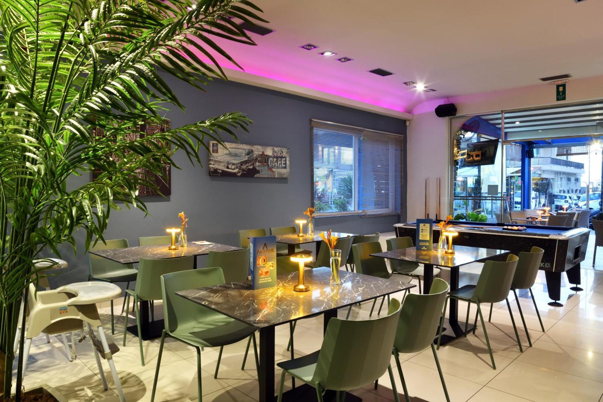 Akatos Hotel Agia Marina Екстериор снимка